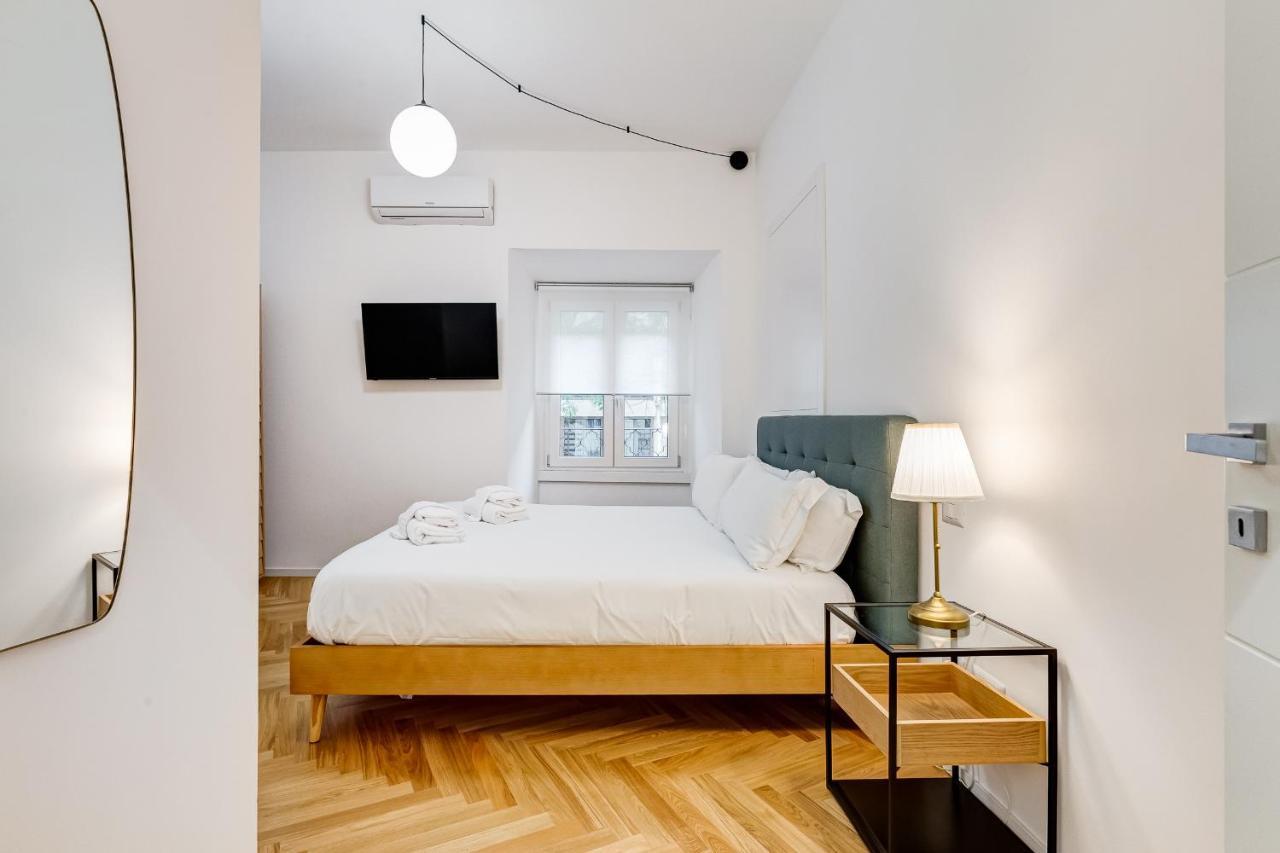 Apt In The Heart Of The City Rome Bagian luar foto